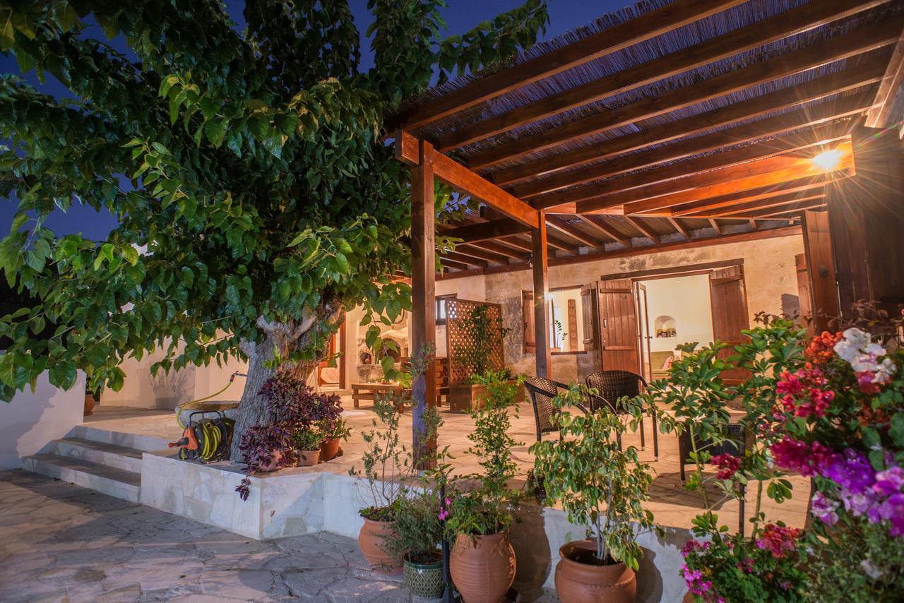 Gasthaus Chloe'S House Pano Akourdalia Exterior foto